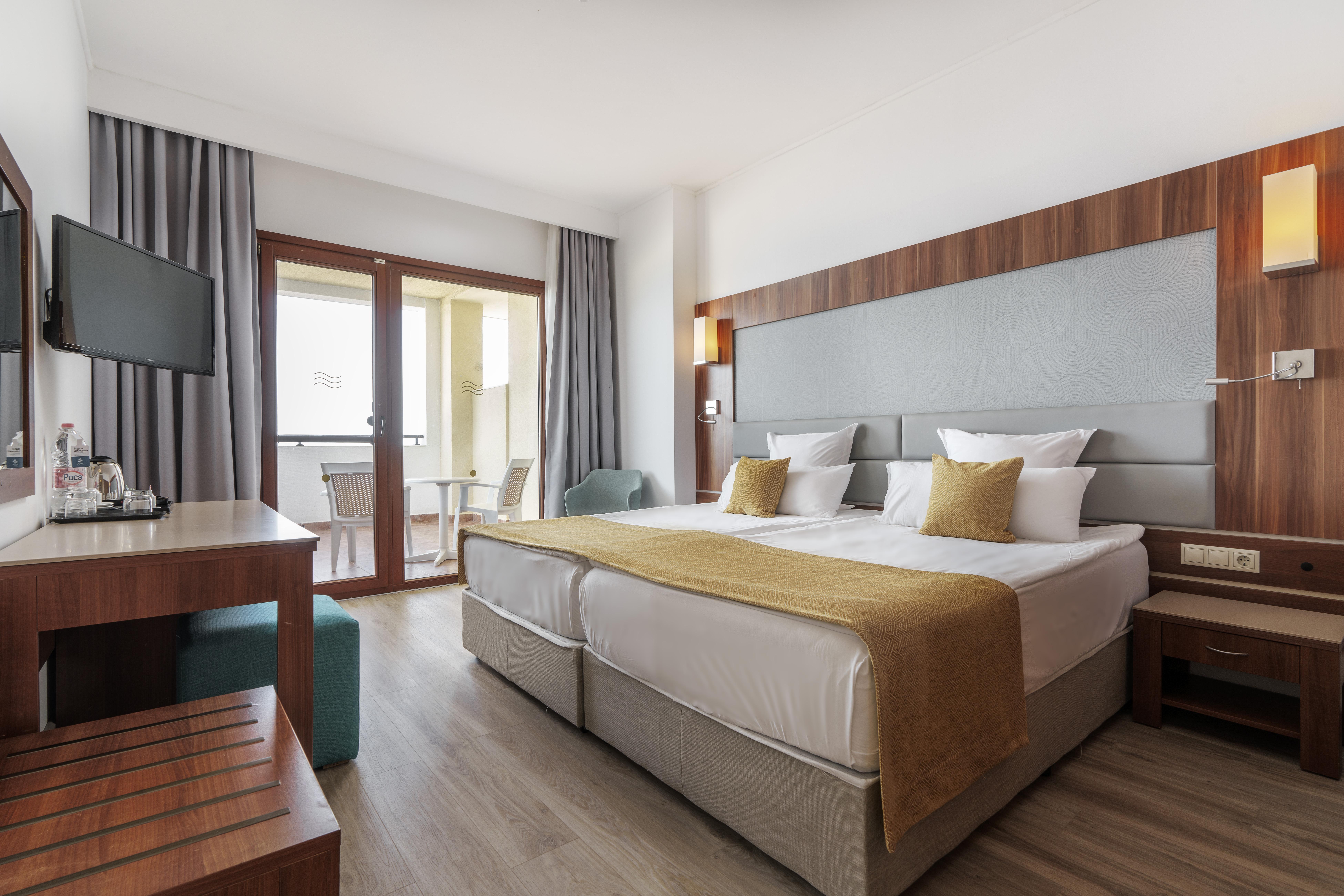 Alua Helios Bay Hotel Obzor Exterior photo