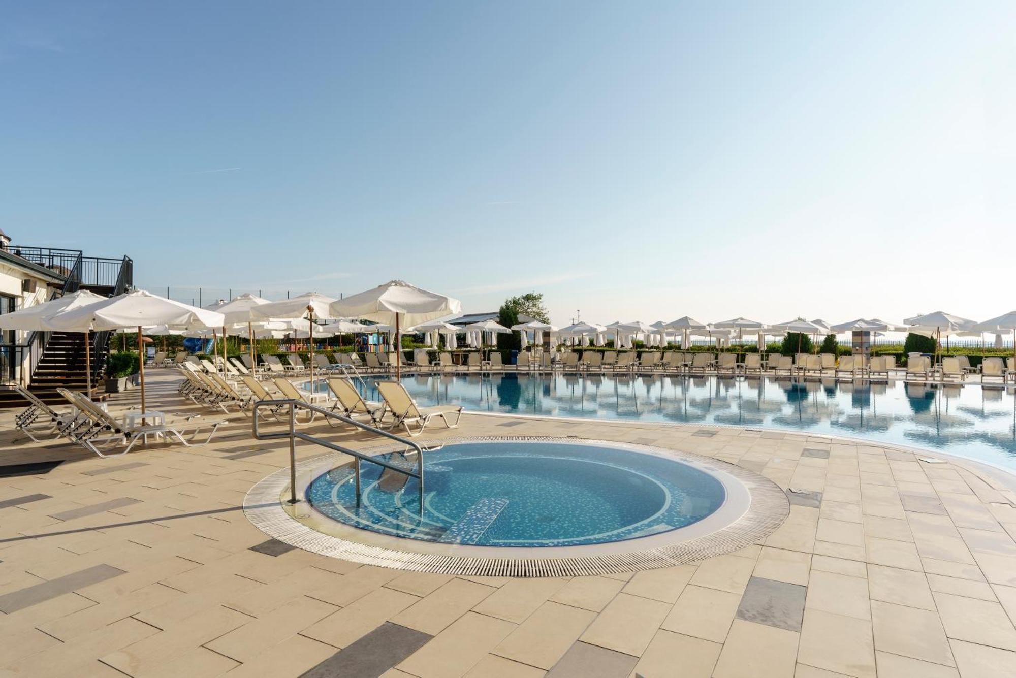 Alua Helios Bay Hotel Obzor Exterior photo
