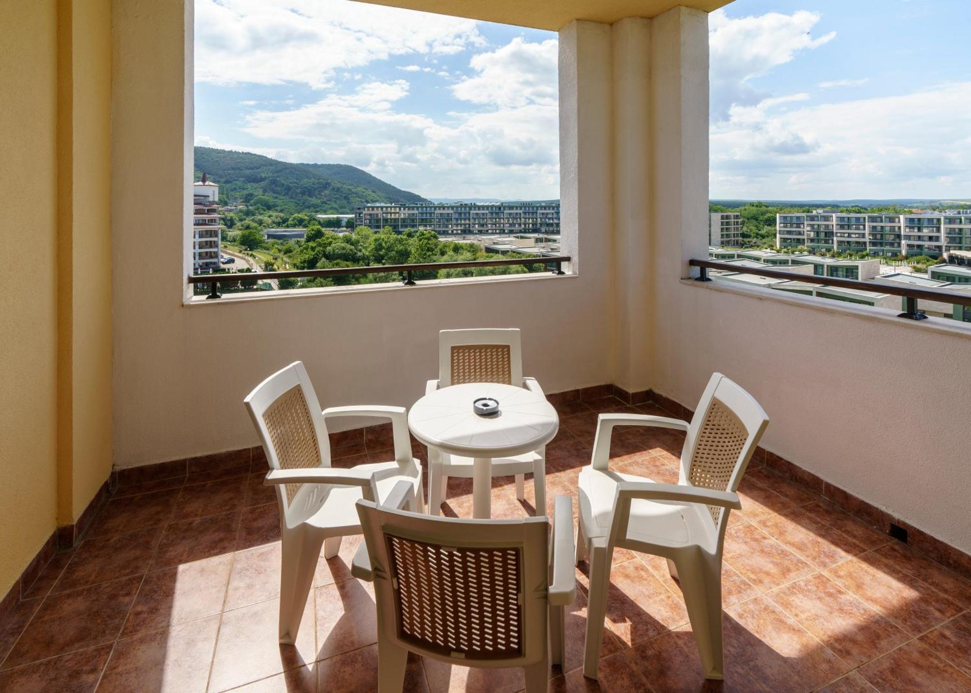 Alua Helios Bay Hotel Obzor Exterior photo
