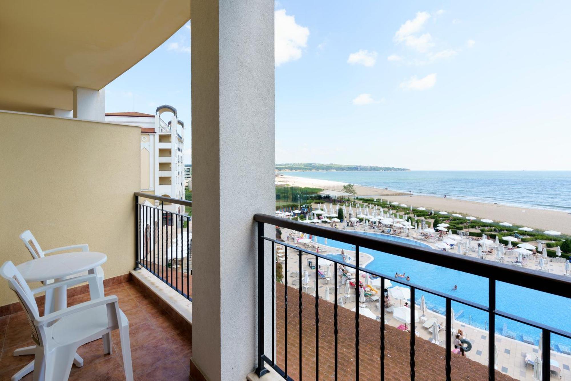 Alua Helios Bay Hotel Obzor Exterior photo
